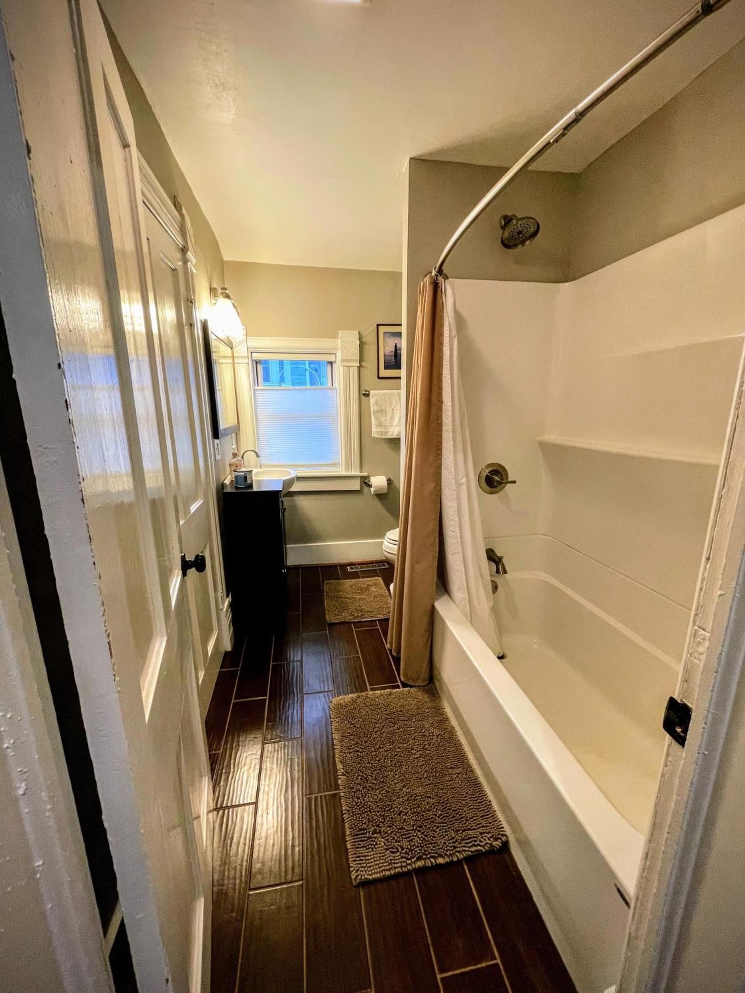 Charming Restored 1891 House 포트앳킨슨 외부 사진